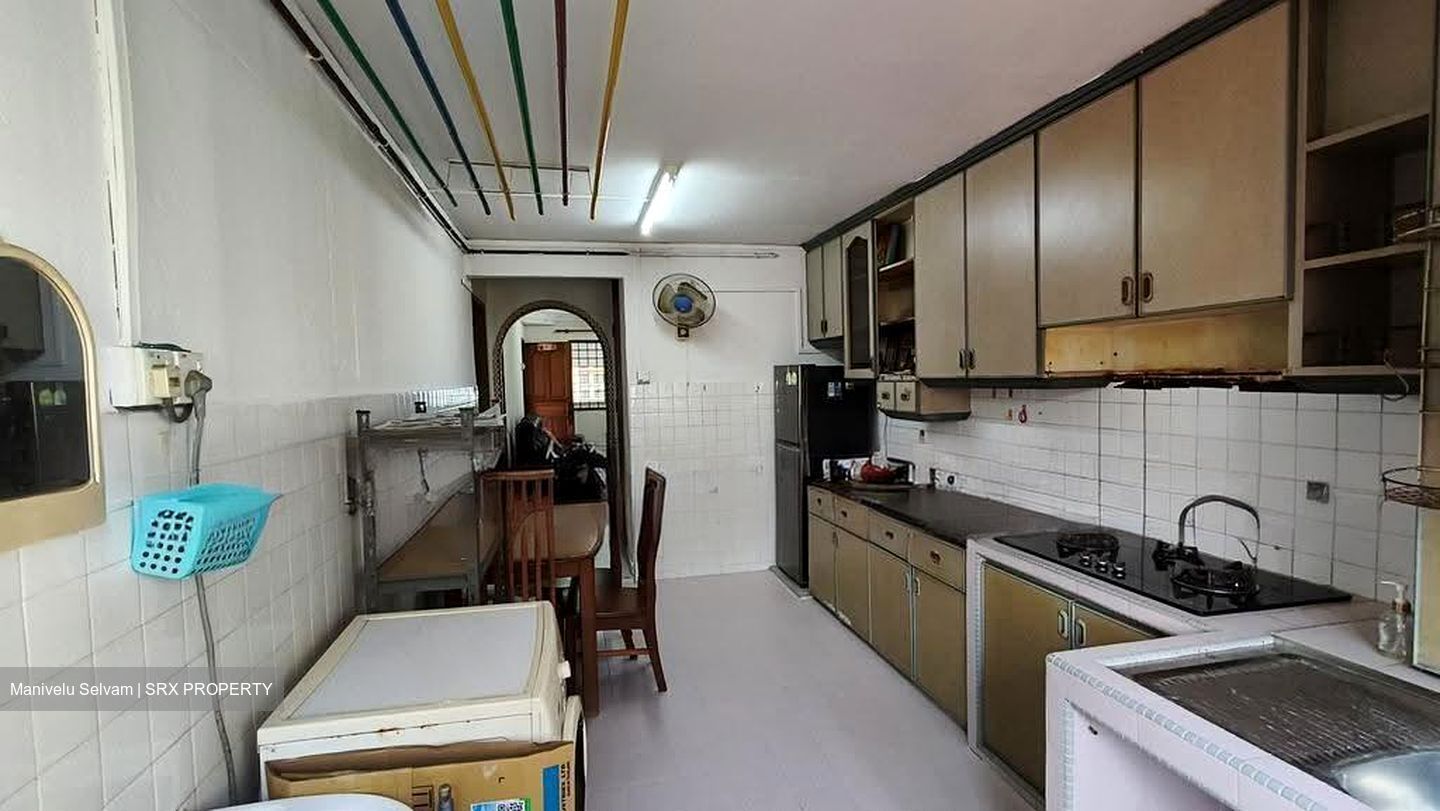 Blk 243 Jurong East Street 24 (Jurong East), HDB 3 Rooms #613288741